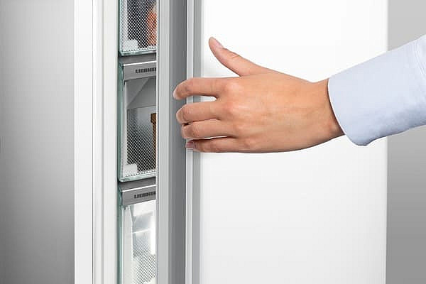 Liebherr EasyOpen - всегда лёгкое открывание двери